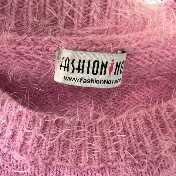 ‼️NO LONGER AVAILABLE‼️ Pink Fuzzy Mini Skirt Set! - Picture 6 of 7